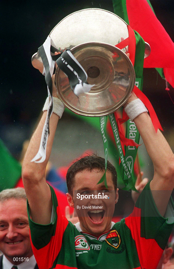 3 August 1997; Mayo Captain Noel Connelly lifts the cup following the GAA Connacht Senior Football Championship Final match between Mayo and Sligo at Dr Hyde Park in Roscommon. Photo by David Maher/Sportsfile