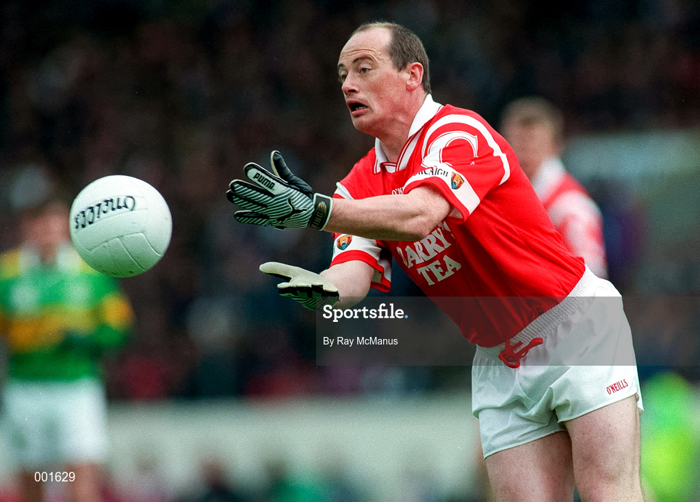 4 May 1997; Niall Cahalane of Cork in action against Dara Ó Cinnéide of Kerry during the National Football League Final match between Cork and Kerry at Páirc Uí Chaoimh in Cork. Photo by Ray McManus/Sportsfile