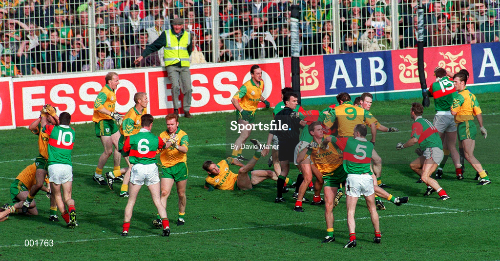 29 September 1996; Referee Pat McEneaney during the GAA All-Ireland Senior Football Championship Final replay match between Mayo and Meath at Croke Park in Dublin. Photo by David Maher/Sportsfile