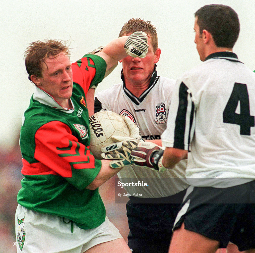 3 August 1997; Ronan Golding of Mayo in action against Mark Cosgrove and Neil Carew of Sligo during the GAA Connacht Senior Football Championship Final match between Mayo and Sligo at Dr. Hyde Park in Roscommon. Photo by David Maher/Sportsfile
