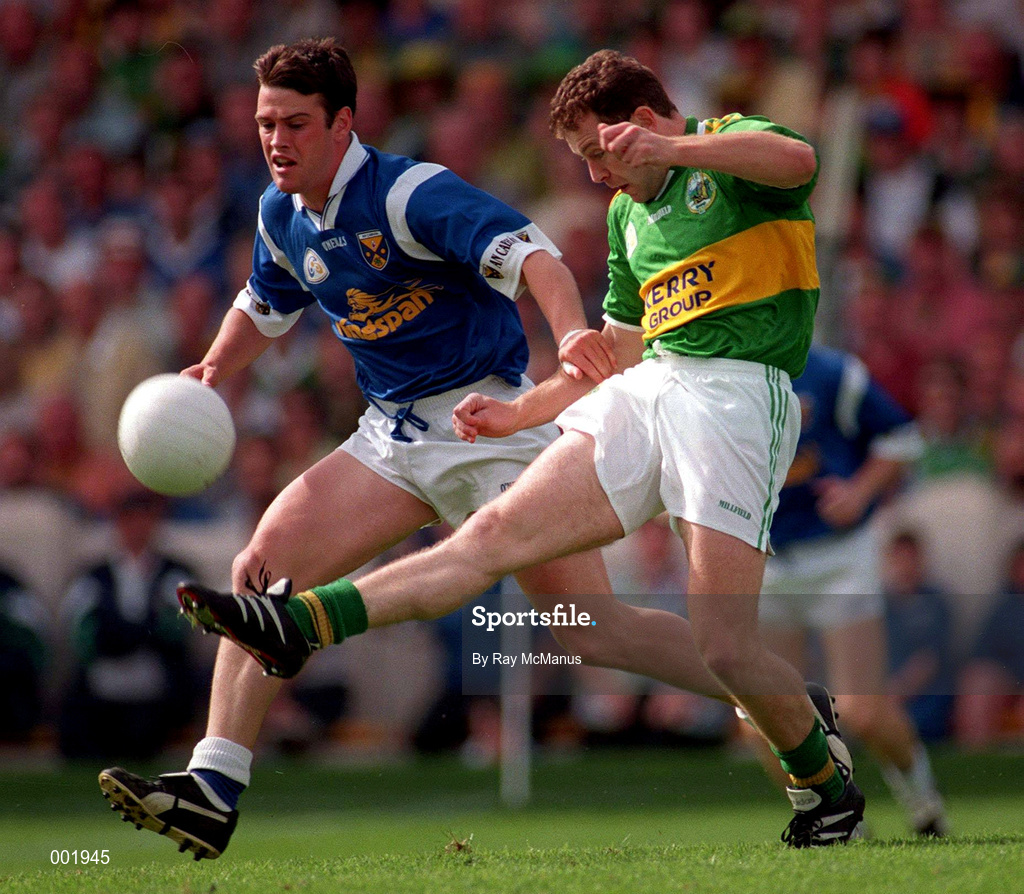 24 August 1997; Seamus Moynihan of Kerry in action against Peter Reilly of Cavan during the GAA Football All-Ireland Senior Championship Semi-Final match between Cavan and Kerry at Croke Park in Dublin. Photo by Ray McManus/Sportsfile