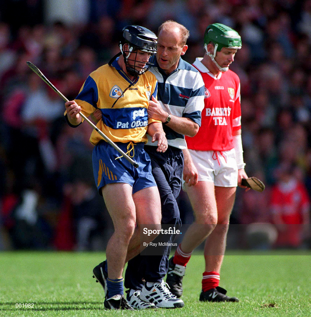8 June 1997; Clare manager Ger Loughnan, centre, and Sean McMahon of Clare, left, during the GAA Munster Senior Football Championship Semi-Final match between Clare and Cork at Gaelic Grounds in Limerick. Photo by Ray McManus/Sportsfile