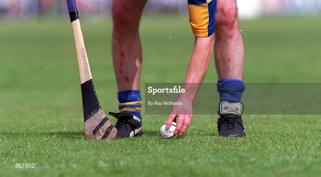 6 July 1997; James O'Connor of Clare prepares to take a free during the GAA Munster Senior Hurling Championship Final match between Clare and Tipperary at Páirc Uí Chaoimh in Cork. Photo by Ray McManus/Sportsfile