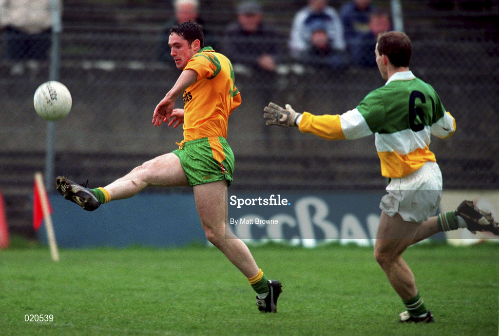 14 March 1999; Brendan Devanney of Donegal in action against Finbarr Cullen of Offaly during the Church and General National Football League Division 1 match between Offaly and Donegal at O'Connor Park in Tullamore, Offaly. Photo by Matt Browne/Sportsfile