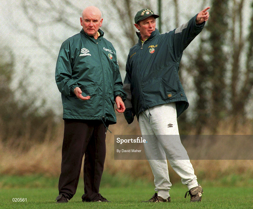 25 March 1999; Manager Brian Kerr and assistant manager Noel O'Reilly, left, during Republic of Ireland U20 Squad Training at the AUL Grounds in Clonshaugh, Dublin. Photo by David Maher/Sportsfile