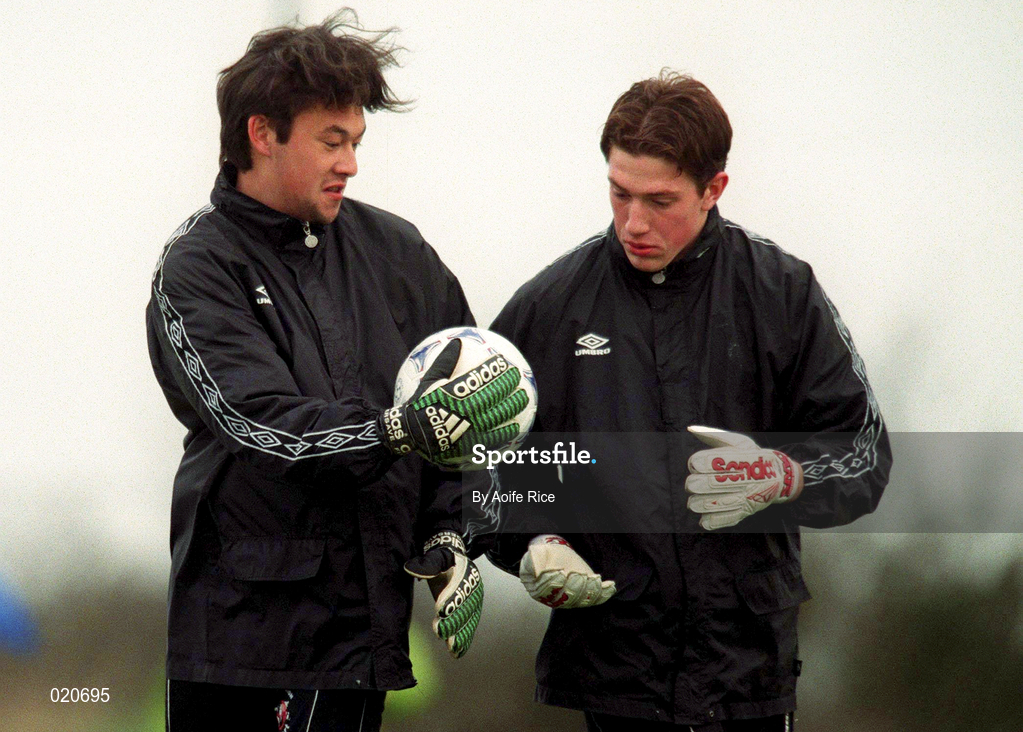 25 March 1999; Goalkeepers Alex O'Reilly, left, and Dean Delaney during Republic of Ireland U20 Squad Training at the AUL Grounds in Clonshaugh, Dublin. Photo by Aoife Rice/Sportsfile