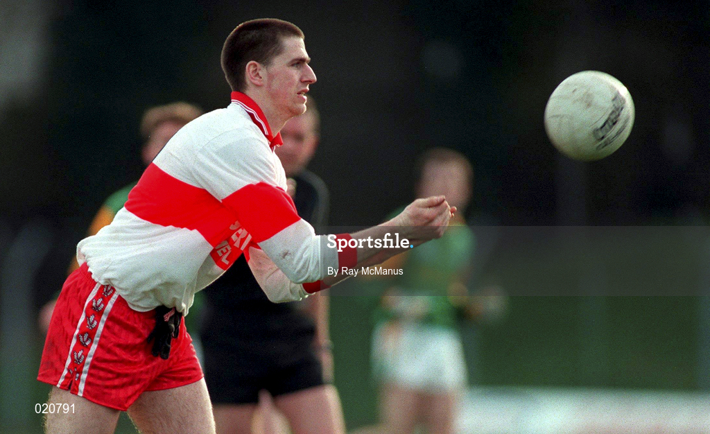 28 February 1999; Enda Muldoon of Derry during the Church and General National Football League Division 1 match between Meath and Derry at Páirc Tailteann in Navan, Meath. Photo by Ray McManus/Sportsfile