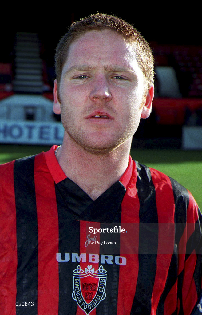 7 February 1999; Glen Wade of Bohemians prior to the Harp Lager National League Premier Division match between Bohemians and Bray Wanderers at Dalymount Park in Dublin. Photo by Ray Lohan/Sportsfile