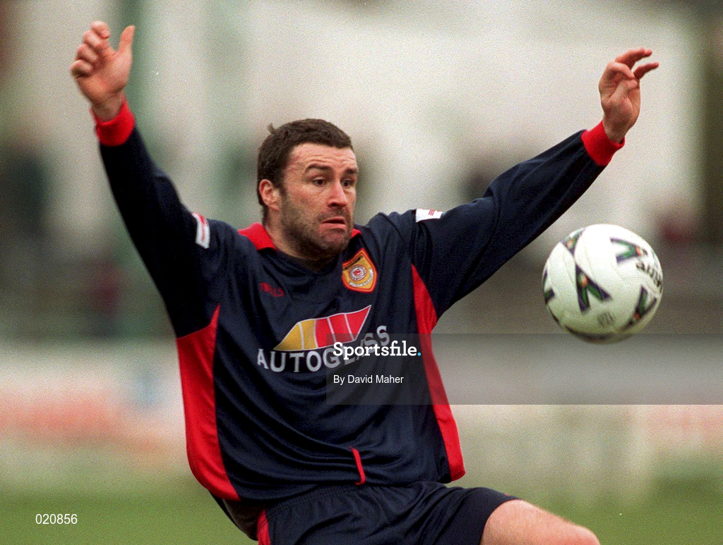 14 February 1999; Ian Gilzean of St Patrick's Athletic during the Harp Lager National League Premier Division match between Derry City and St Patrick's Athletic at The Brandywell Stadium in Derry. Photo by David Maher/Sportsfile