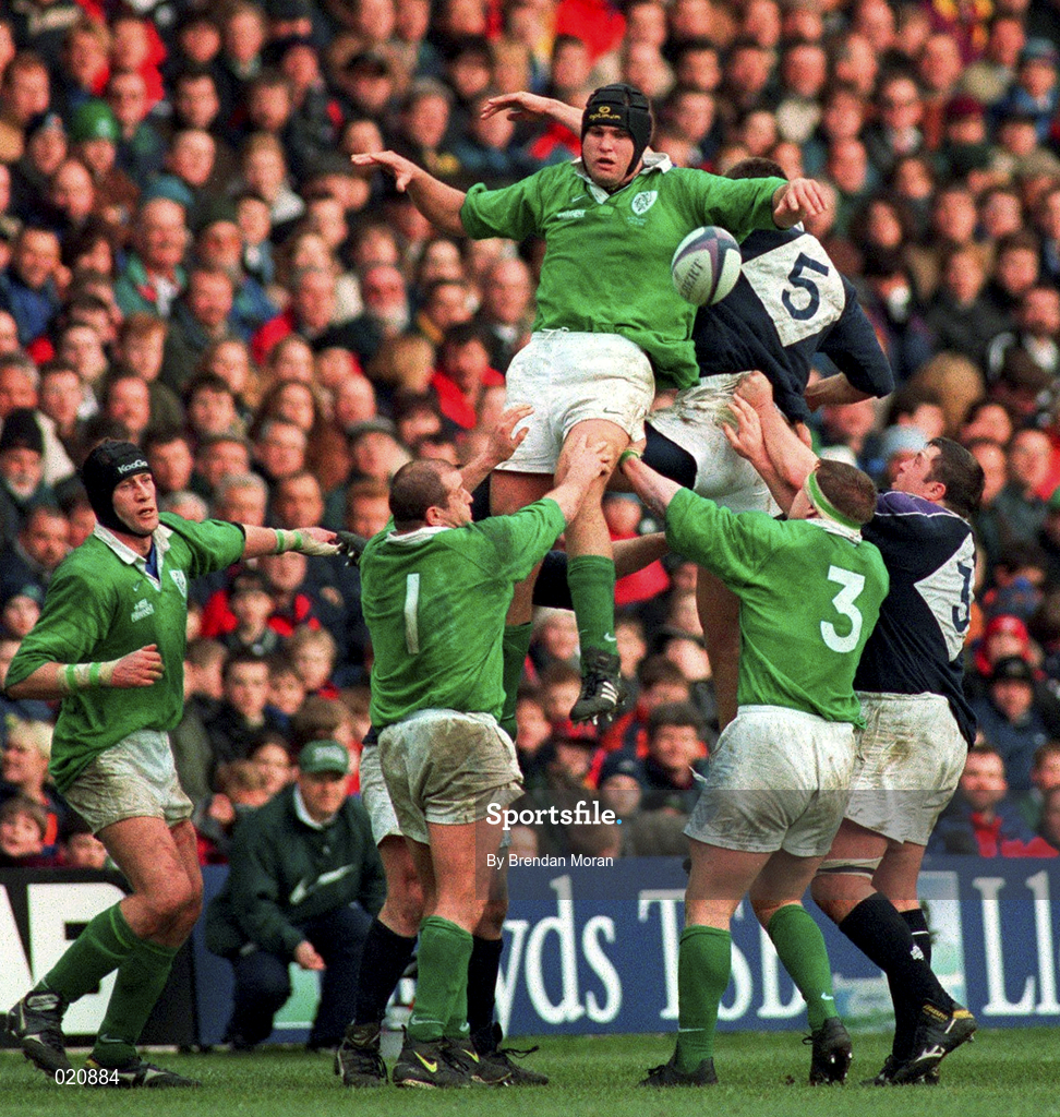 20 March 1999; Jeremy Davidson of Ireland wins a lineout from Stuart Grimes of Scotland during the Five Nations Rugby Championship match between Scotland and Ireland in Murrayfield Stadium in Edinburgh, Scotland. Photo by Brendan Moran/Sportsfile