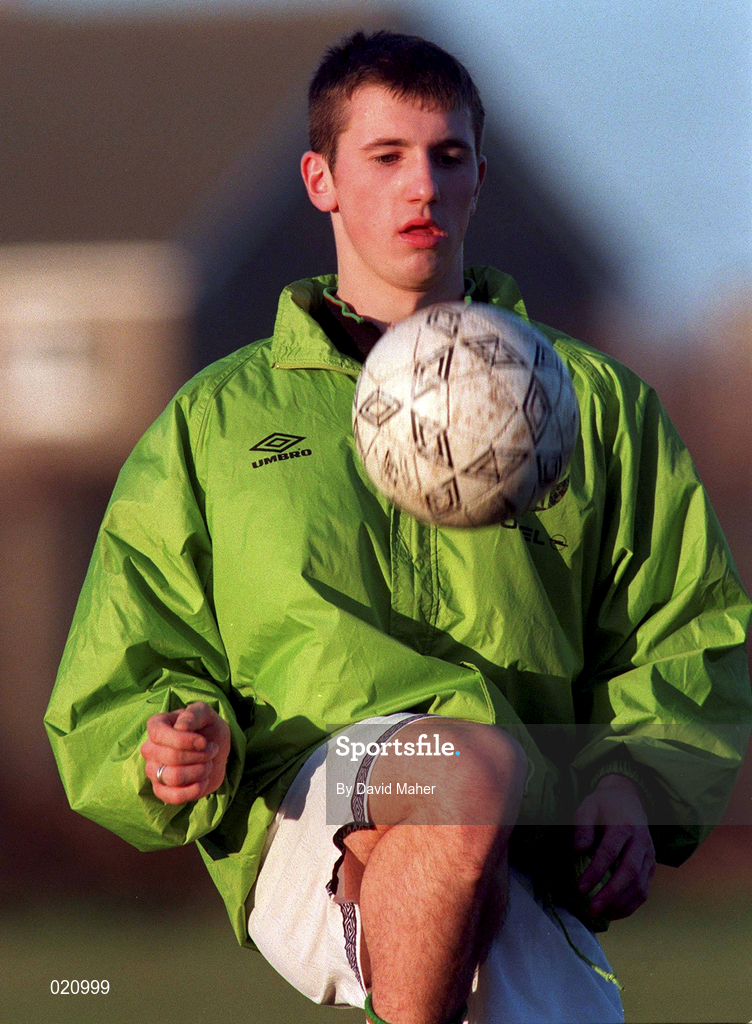 21 January 1999; Liam Miller during a Republic of Ireland U17 squad training session at St Fintan's School in Sutton, Dublin. Photo by David Maher/Sportsfile