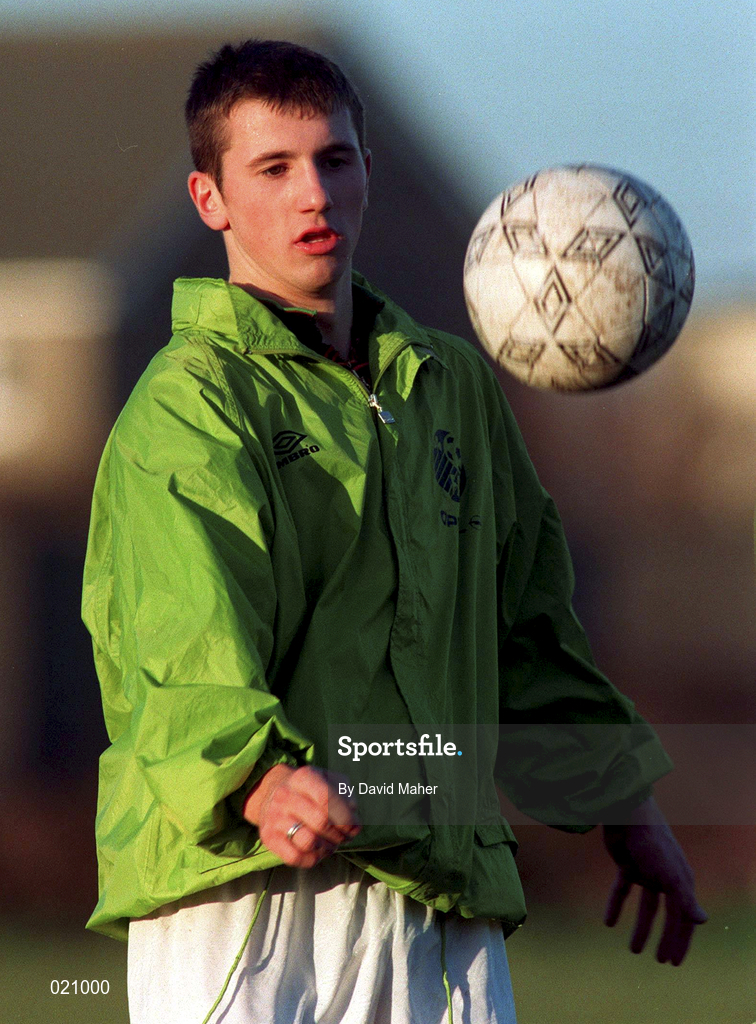 21 January 1999; Liam Miller during a Republic of Ireland U17 squad training session at St Fintan's School in Sutton, Dublin. Photo by David Maher/Sportsfile