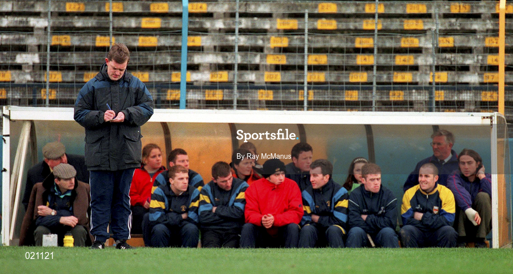 21 March 1999; Tipperary manager Nicky English, 2nd from left, makes notes during the Church and General National Hurling League Division 1B match between Tipperary and Wexford at Semple Stadium in Thurles, Tipperary. Photo by Ray McManus/Sportsfile