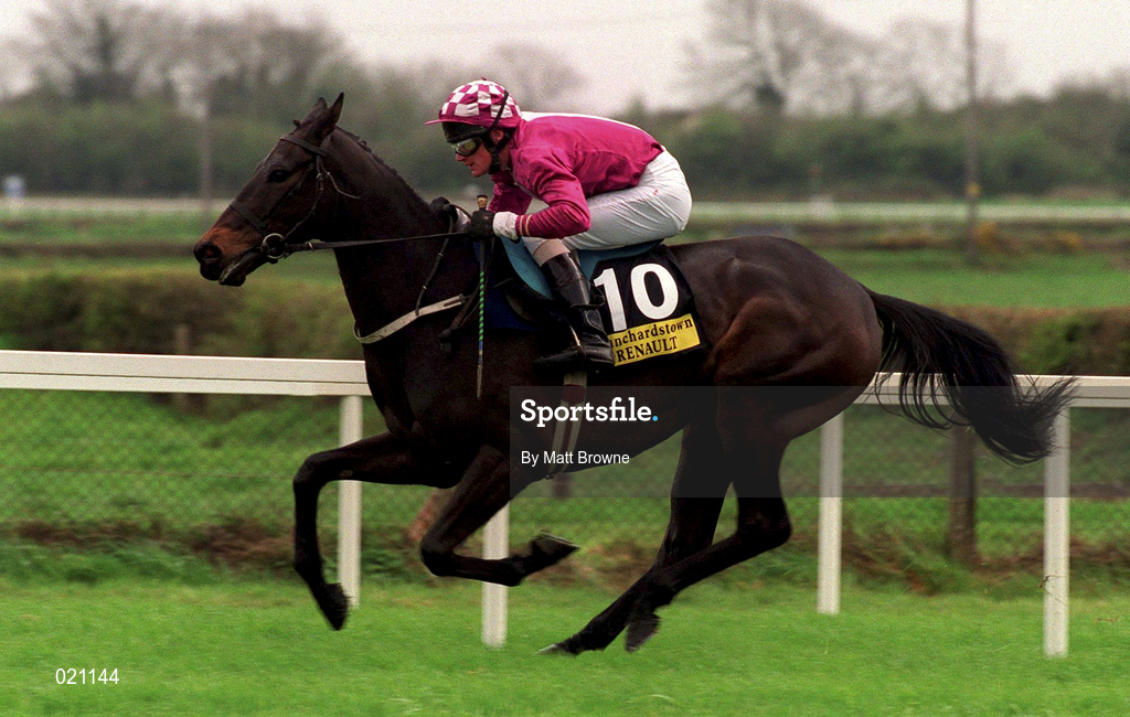 5 April 1999; Ojay, with Kieran Kelly up, canters to the start prior to the Blanchardstown Renault Hurdle at Fairyhouse Racecourse in Ratoath, Meath. Photo by Matt Browne/Sportsfile