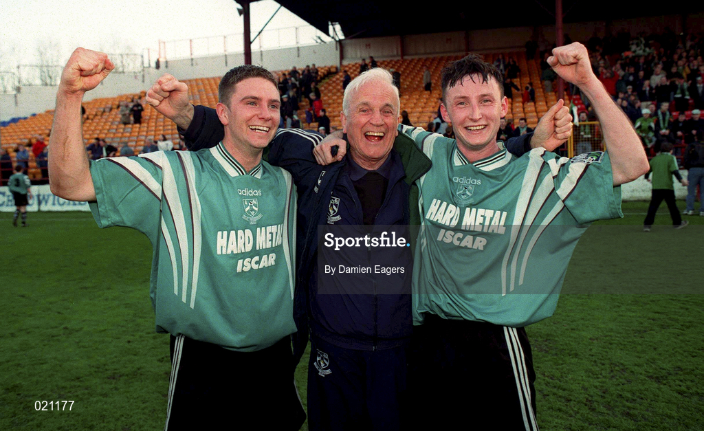 2 April 1999; Bray Wanderers players Robbie Coyle, left, and Pat O'Brien celebrate with a club official after the FAI Cup semi-final between Shelbourne and Bray Wanderers at Tolka Park in Dublin. Photo by Damien Eagers/Sportsfile