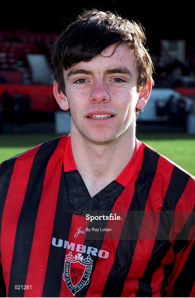 7 February 1999; Robert Coombe of Bohemians prior to the Harp Lager National League Premier Division match between Bohemians and Bray Wanderers at Dalymount Park in Dublin. Photo by Ray Lohan/Sportsfile