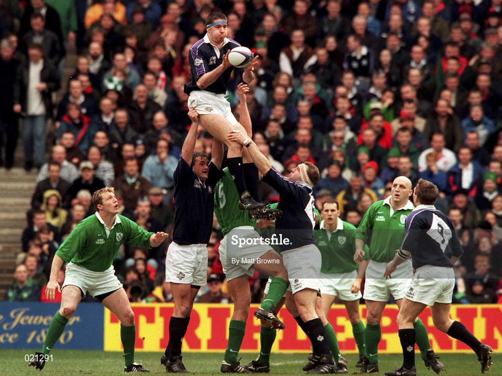 20 March 1999; Scott Murray of Scotland wins a lineout during the Five Nations Rugby Championship match between Scotland and Ireland in Murrayfield Stadium in Edinburgh, Scotland. Photo by Matt Browne/Sportsfile