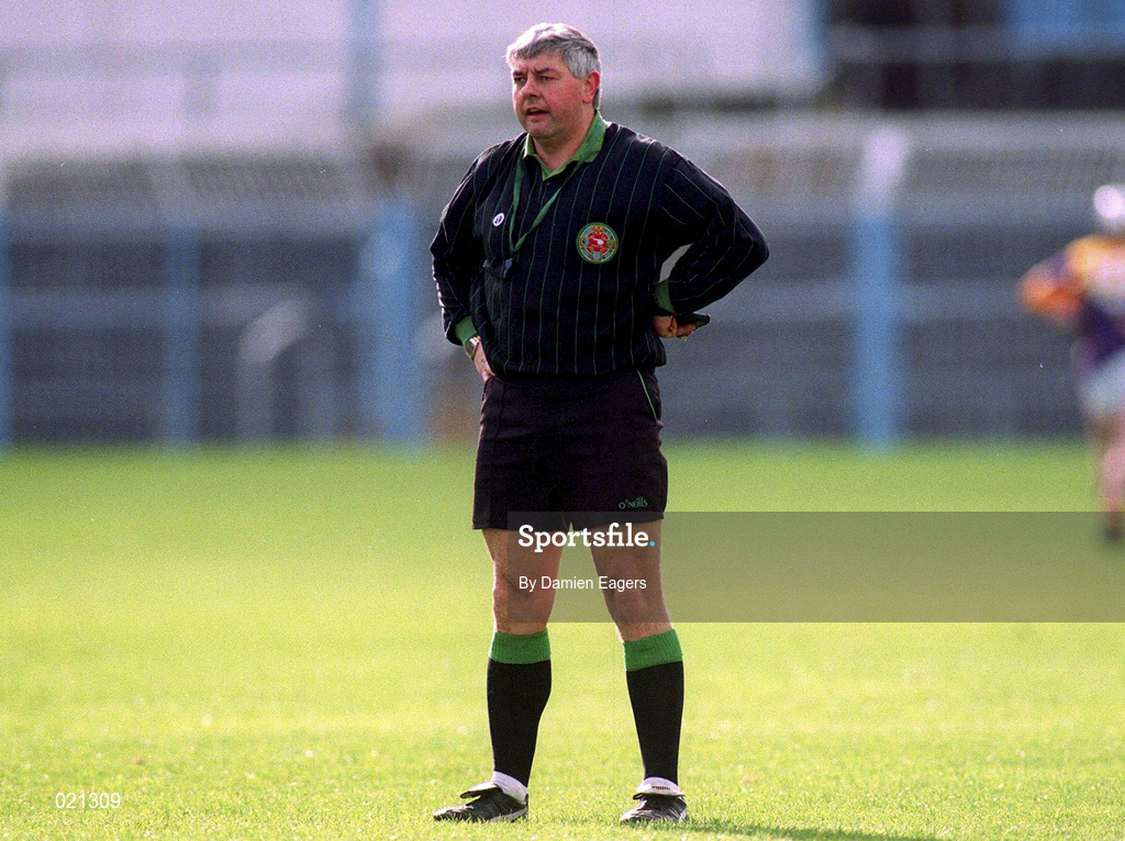 21 March 1999; Referee Sean McMahon during the Church and General National Hurling League Division 1B match between Tipperary and Wexford at Semple Stadium in Thurles, Tipperary. Photo by Damien Eagers/Sportsfile
