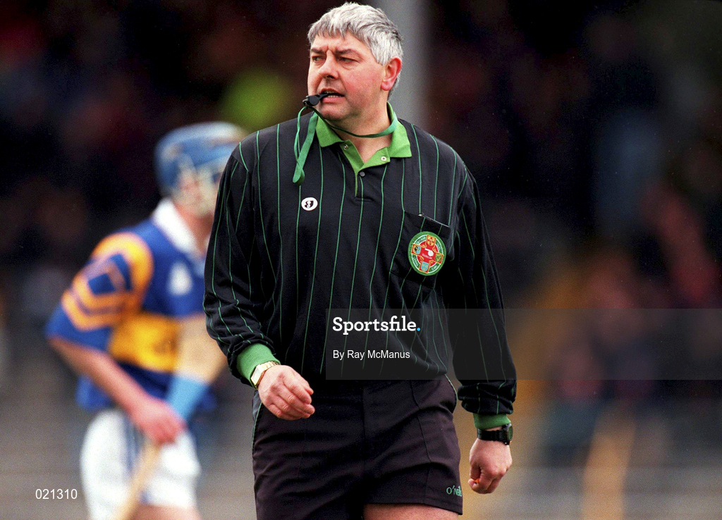 21 March 1999; Referee Sean McMahon during the Church and General National Hurling League Division 1B match between Tipperary and Wexford at Semple Stadium in Thurles, Tipperary. Photo by Ray McManus/Sportsfile