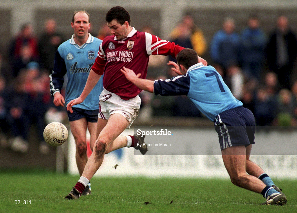 14 March 1999; Sean O Domhnaill of Galway in action against Paul Curran of Dublin during the Church and General National Football League Division 1 match between Dublin and Galway at Parnell Park in Dublin. Photo by Brendan Moran/Sportsfile