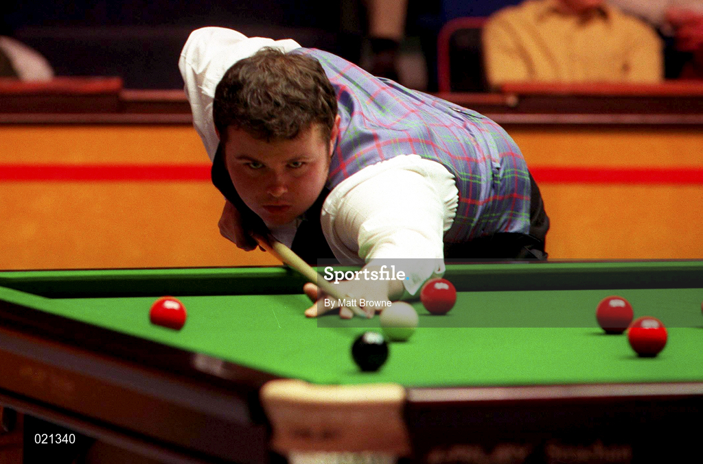 25 March 1999; Stephen Lee of England potts the black during his Quarter-Final match against Ken Doherty during Day 2 of the Benson and Hedges Irish Masters Snooker Championships at Goffs in Kill, Kildare. Photo by Matt Browne/Sportsfile