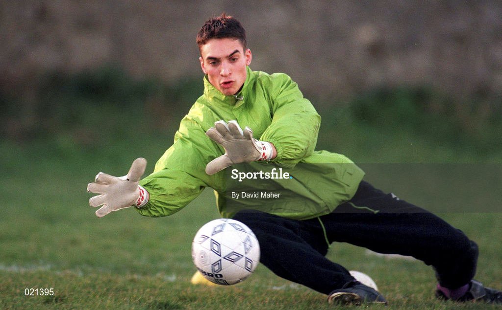 21 January 1999; Goalkeeper Wesdie Abdelaziz during a Republic of Ireland U17 squad training session at St Fintan's School in Sutton, Dublin. Photo by David Maher/Sportsfile