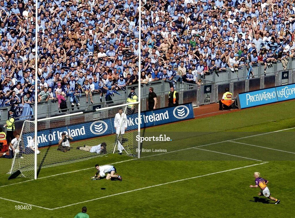 19 June 2005; Dublin goalkeeper Stephen Cluxton looks on as Wexford's Redmond Barry follows up on his penalty to score his sides first goal. Bank of Ireland Leinster Senior Football Championship Semi-Final, Dublin v Wexford, Croke Park, Dublin. Picture credit; Brian Lawless / SPORTSFILE