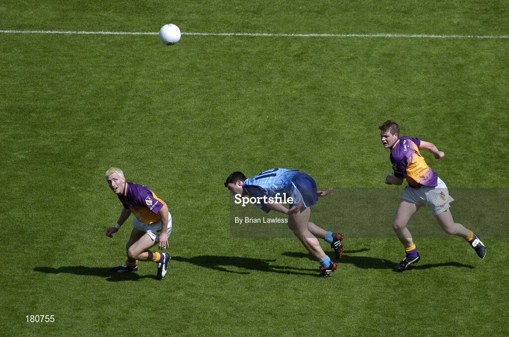 19 June 2005; Redmond Barry, left, and team-mate David Murphy, Wexford, in action against Colin Moran, Dublin. Bank of Ireland Leinster Senior Football Championship Semi-Final, Dublin v Wexford, Croke Park, Dublin. Picture credit; Brian Lawless / SPORTSFILE