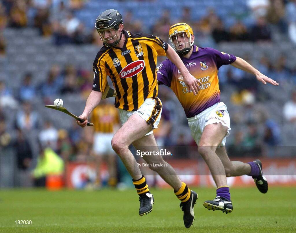 3 July 2005; Martin Comerford, Kilkenny, in action against Eoin Quigley, Wexford. Guinness Leinster Senior Hurling Championship Final, Kilkenny v Wexford, Croke Park, Dublin. Picture credit; Brian Lawless / SPORTSFILE
