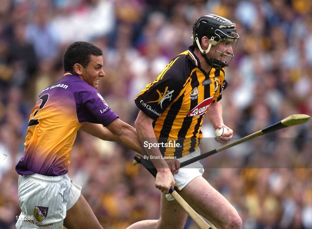 3 July 2005; Martin Comerford, Kilkenny, in action against Keith Rossiter, Wexford. Guinness Leinster Senior Hurling Championship Final, Kilkenny v Wexford, Croke Park, Dublin. Picture credit; Brian Lawless / SPORTSFILE