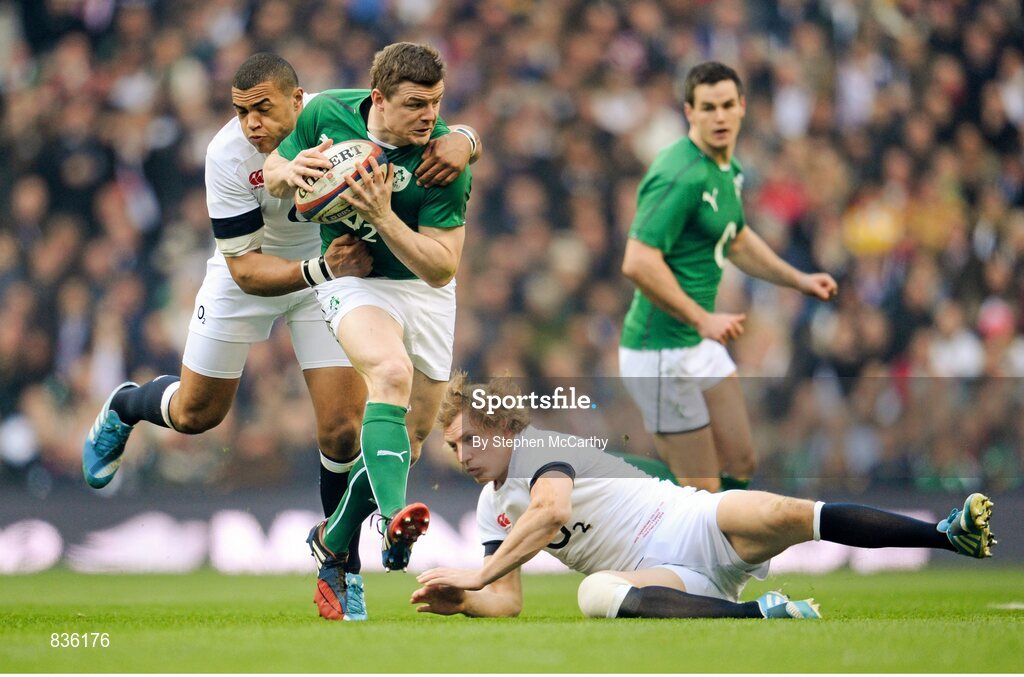 22 February 2014; Brian O'Driscoll, Ireland, is tackled by Luther Burrell, England. RBS Six Nations Rugby Championship, England v Ireland, Twickenham Stadium, Twickenham, London, England. Picture credit: Stephen McCarthy / SPORTSFILE