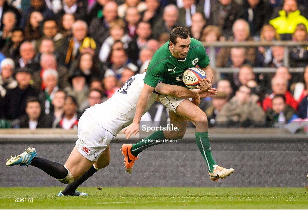 22 February 2014; Dave Kearney, Ireland is tackled by Jonny May, England. RBS Six Nations Rugby Championship, England v Ireland. Twickenham Stadium, Twickenham, London, England. Picture credit: Brendan Moran / SPORTSFILE