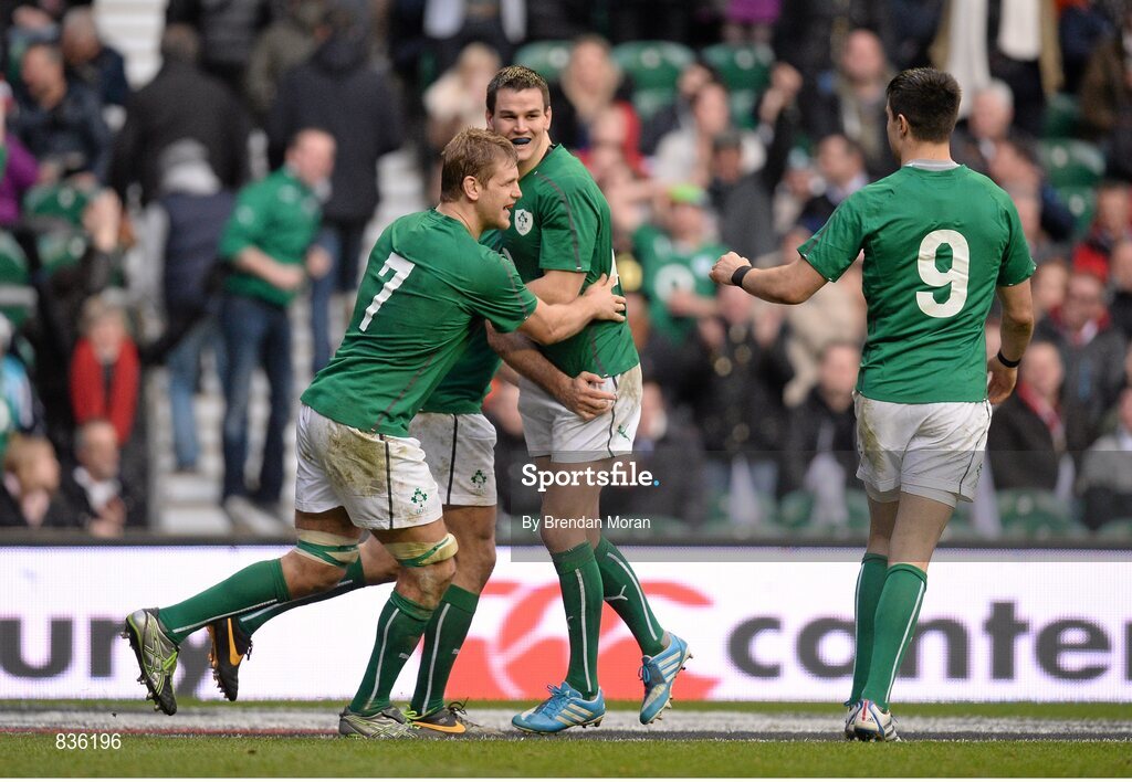 22 February 2014; Ireland's Rob Kearney, centre, is congratulated by team-mates Chris Henry, left, and Jonathan Sexton after scoring his side's first try. RBS Six Nations Rugby Championship, England v Ireland, Twickenham Stadium, Twickenham, London, England. Picture credit: Brendan Moran / SPORTSFILE
