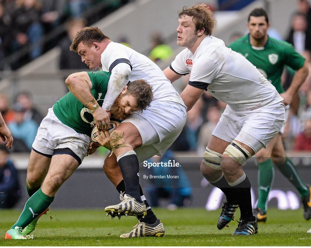 22 February 2014; Gordon D'Arcy, Ireland is tackled by David Wilson, England. RBS Six Nations Rugby Championship, England v Ireland. Twickenham Stadium, Twickenham, London, England. Picture credit: Brendan Moran / SPORTSFILE