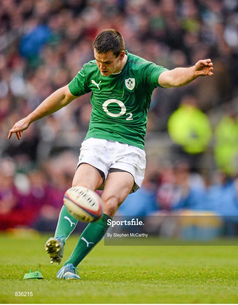 22 February 2014; Jonathan Sexton, Ireland, converts his side's first try. RBS Six Nations Rugby Championship, England v Ireland, Twickenham Stadium, Twickenham, London, England. Picture credit: Stephen McCarthy / SPORTSFILE