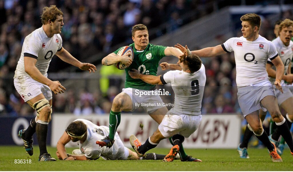 22 February 2014; Brian O'Driscoll, Ireland, hands off Danny Care, England. RBS Six Nations Rugby Championship, England v Ireland, Twickenham Stadium, Twickenham, London, England. Picture credit: Stephen McCarthy / SPORTSFILE