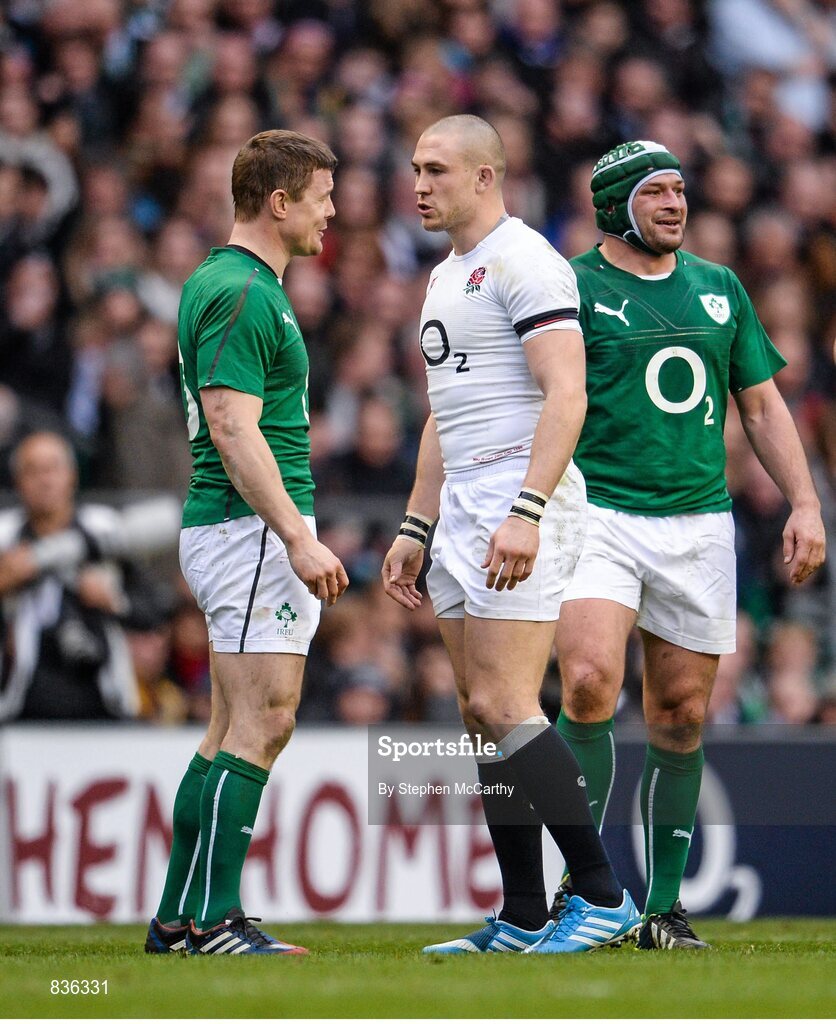 22 February 2014; Mike Brown, England, and Brian O'Driscoll, Ireland, during the first half. RBS Six Nations Rugby Championship, England v Ireland, Twickenham Stadium, Twickenham, London, England. Picture credit: Stephen McCarthy / SPORTSFILE