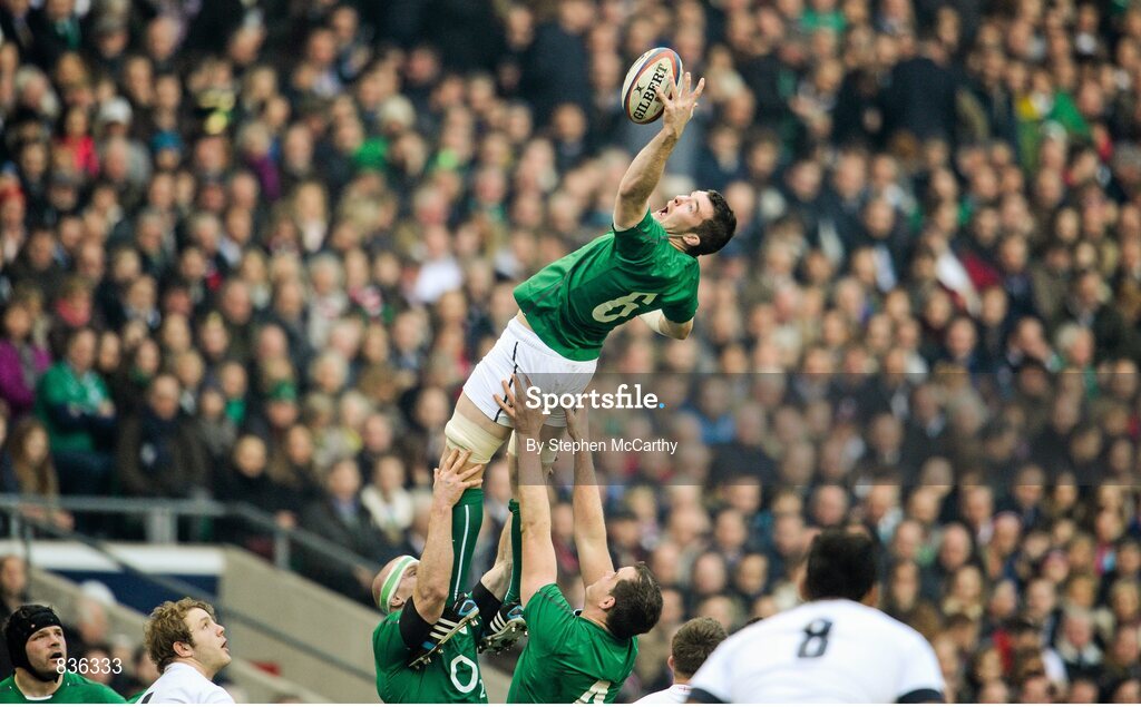 22 February 2014; Peter O'Mahony, Ireland, claims possession from a lineout. RBS Six Nations Rugby Championship, England v Ireland, Twickenham Stadium, Twickenham, London, England. Picture credit: Stephen McCarthy / SPORTSFILE