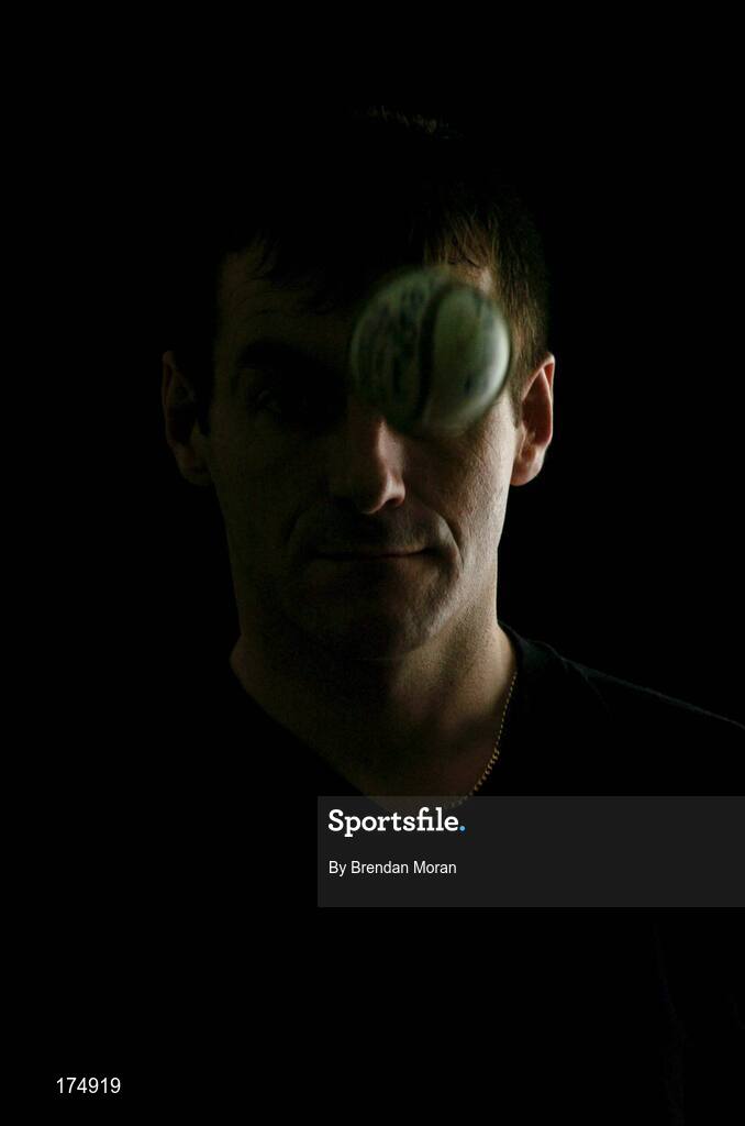 6 August 2004; Wexford hurler Liam Dunne. Oulart-the-Ballagh, Co. Wexford. Picture credit; Brendan Moran / SPORTSFILE