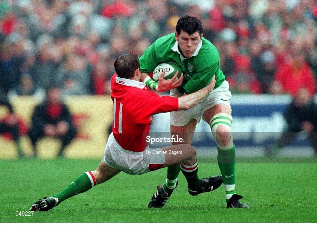 1 April 2000; Shane Horgan, Ireland, is tackled by Shane Williams, Wales. Six Nations Rugby International, Ireland v Wales, Lansdowne Road, Dublin. Picture credit: Damien Eagers / SPORTSFILE