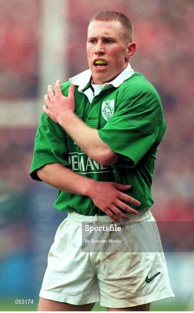 1 April 2000; Peter Stringer, Ireland. Six Nations Rugby International, Ireland v Wales, Lansdowne Road, Dublin. Picture credit: Brendan Moran / SPORTSFILE