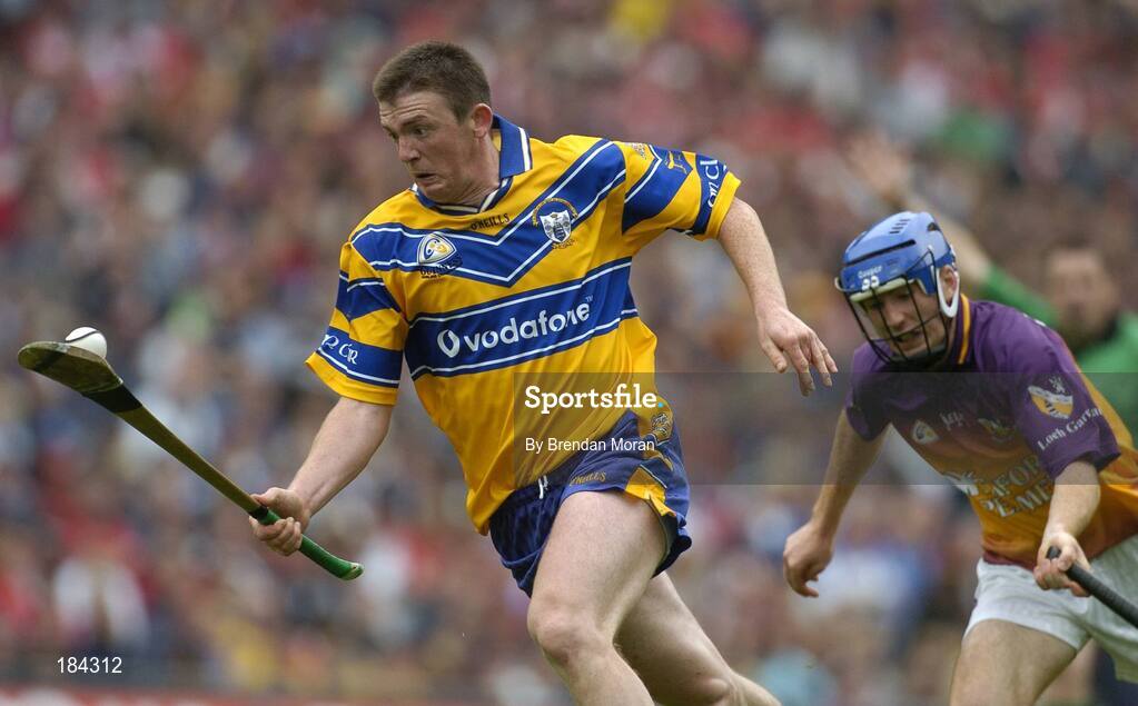 24 July 2005; Diarmuid McMahon, Clare, in action against David O'Connor, Wexford. Guinness All-Ireland Senior Hurling Championship Quarter-Final, Wexford v Clare, Croke Park, Dublin. Picture credit; Brendan Moran / SPORTSFILE