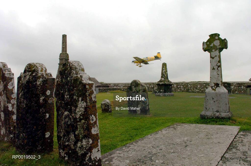 24 July 2005; Steve Jones, Great Britain, in his Extra 330S aircraft, flies close to the grounds of The Rock of Cashel during the Red Bull Air Race. Cashel, Co. Tipperary. Picture credit; David Maher / SPORTSFILE