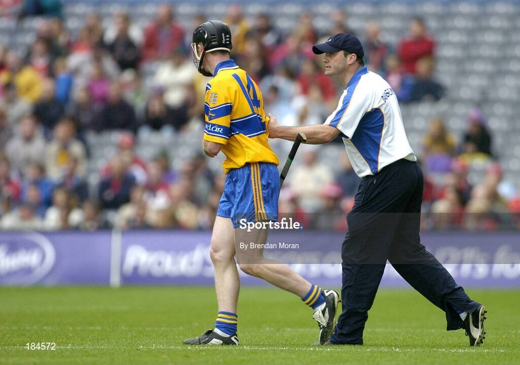 24 July 2005; Clare manager Anthony Daly has a word with full-forward Niall Gilligan. Guinness All-Ireland Senior Hurling Championship Quarter-Final, Wexford v Clare, Croke Park, Dublin. Picture credit; Brendan Moran / SPORTSFILE