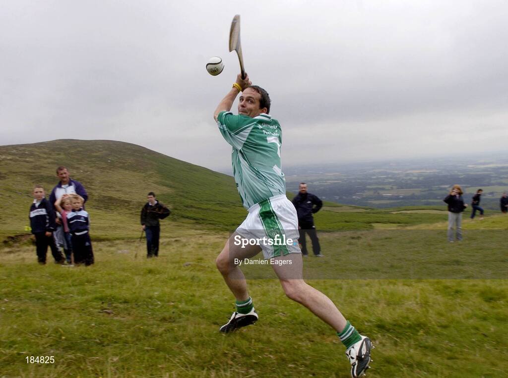 30 July 2005; David Fitzgerald representing Clare in action during the M Donnelly Poc Fada na hEireann Final. Annaverna Mountain Ravensdale, Cooley Mountains, Co. Louth. Picture credit; Damien Eagers / SPORTSFILE
