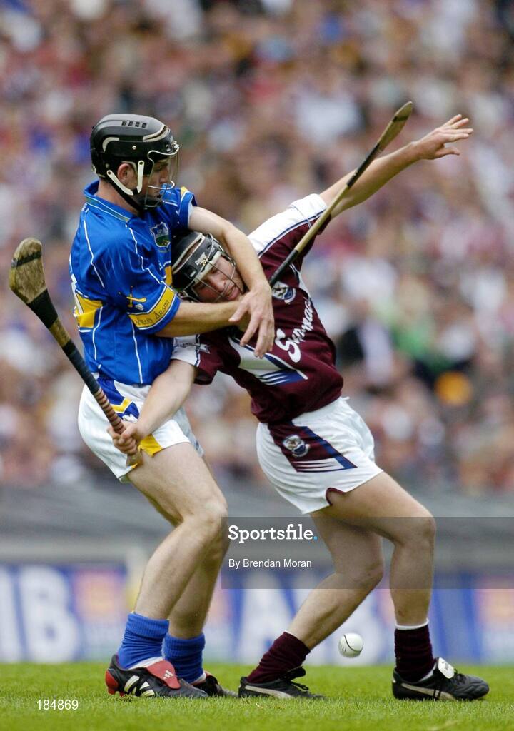 31 July 2005; Niall Healy, Galway, in action against Conor O'Mahoney, Tipperary. Guinness All-Ireland Hurling Championship, Quarter-Final, Galway v Tipperary, Croke Park, Dublin. Picture credit; Brendan Moran / SPORTSFILE