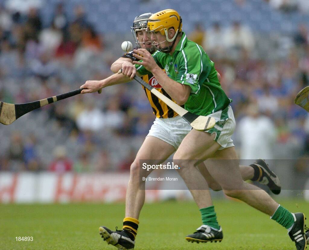 31 July 2005; Niall Moran, Limerick, in action against Derek Lyng, Kilkenny. Guinness All-Ireland Hurling Championship, Quarter-Final, Kilkenny v Limerick, Croke Park, Dublin. Picture credit; Brendan Moran / SPORTSFILE