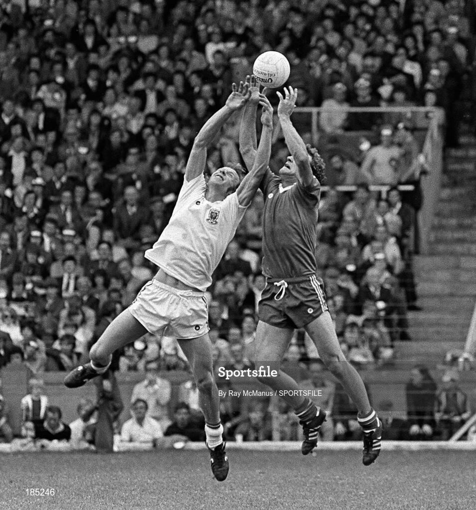 9 August 1981; Jimmy Lyons, Mayo, contests possession with Jack O'Shea, Kerry. All-Ireland Football semi-final, Kerry v Mayo, Croke Park, Dublin. Picture credit; Ray McManus / SPORTSFILE