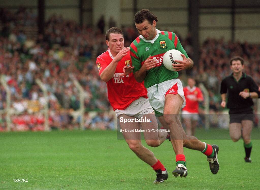 15 August 1993; Liam McHale, Mayo, in action against Steven O'Brien, Cork. All-Ireland Football semi-final, Cork v Mayo, Croke Park, Dublin. Picture credit; David Maher / SPORTSFILE