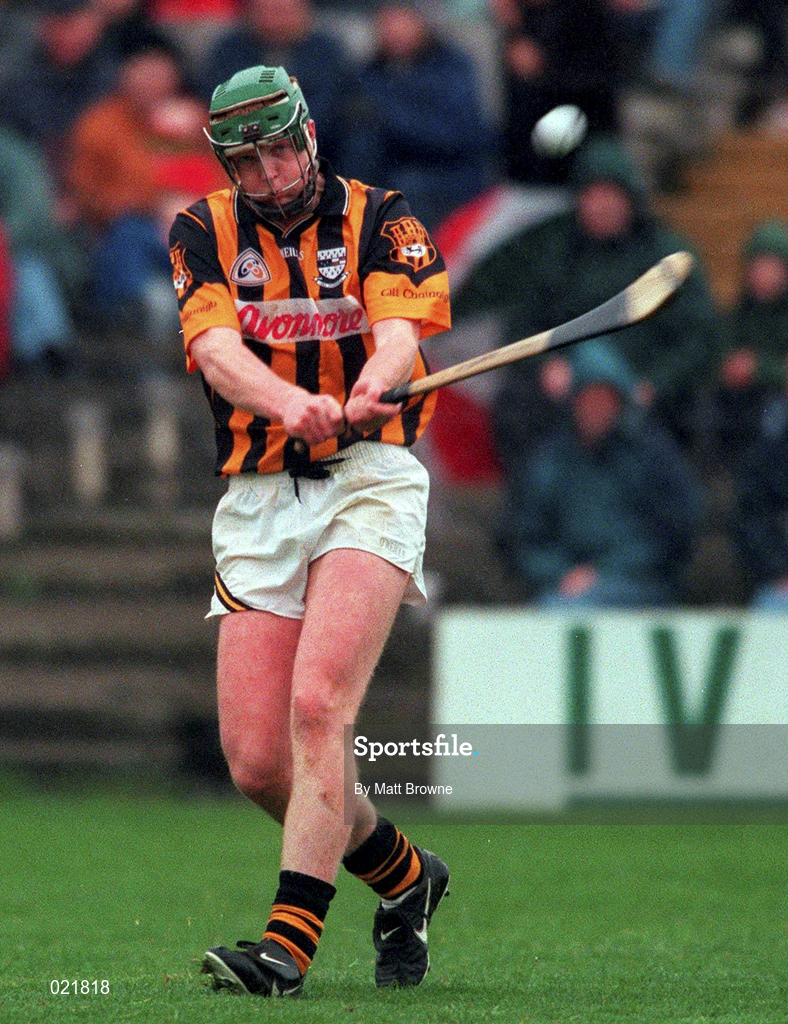 28 March 1999; Henry Shefflin of Kilkenny during the Church and General National Hurling League Division 1B match between Kilkenny and Tipperary at Nowlan Park in Kilkenny. Photo by Matt Browne/Sportsfile